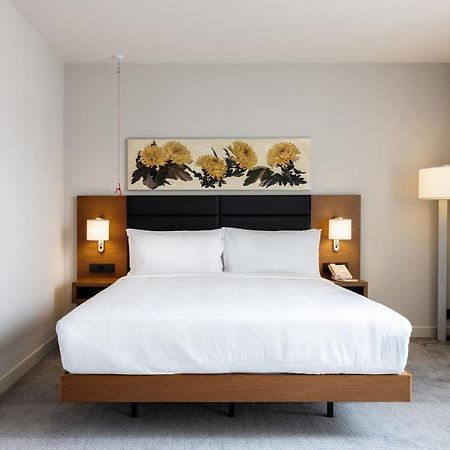 Hilton Garden Inn Tbilisi Chavchavadze Kültér fotó