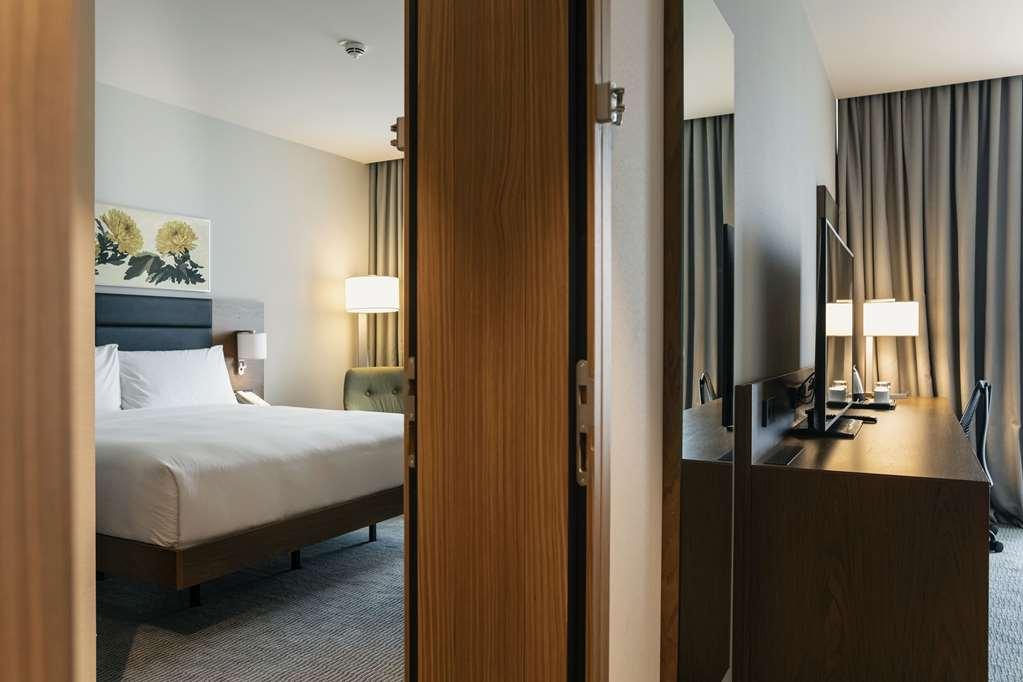 Hilton Garden Inn Tbilisi Chavchavadze Szoba fotó