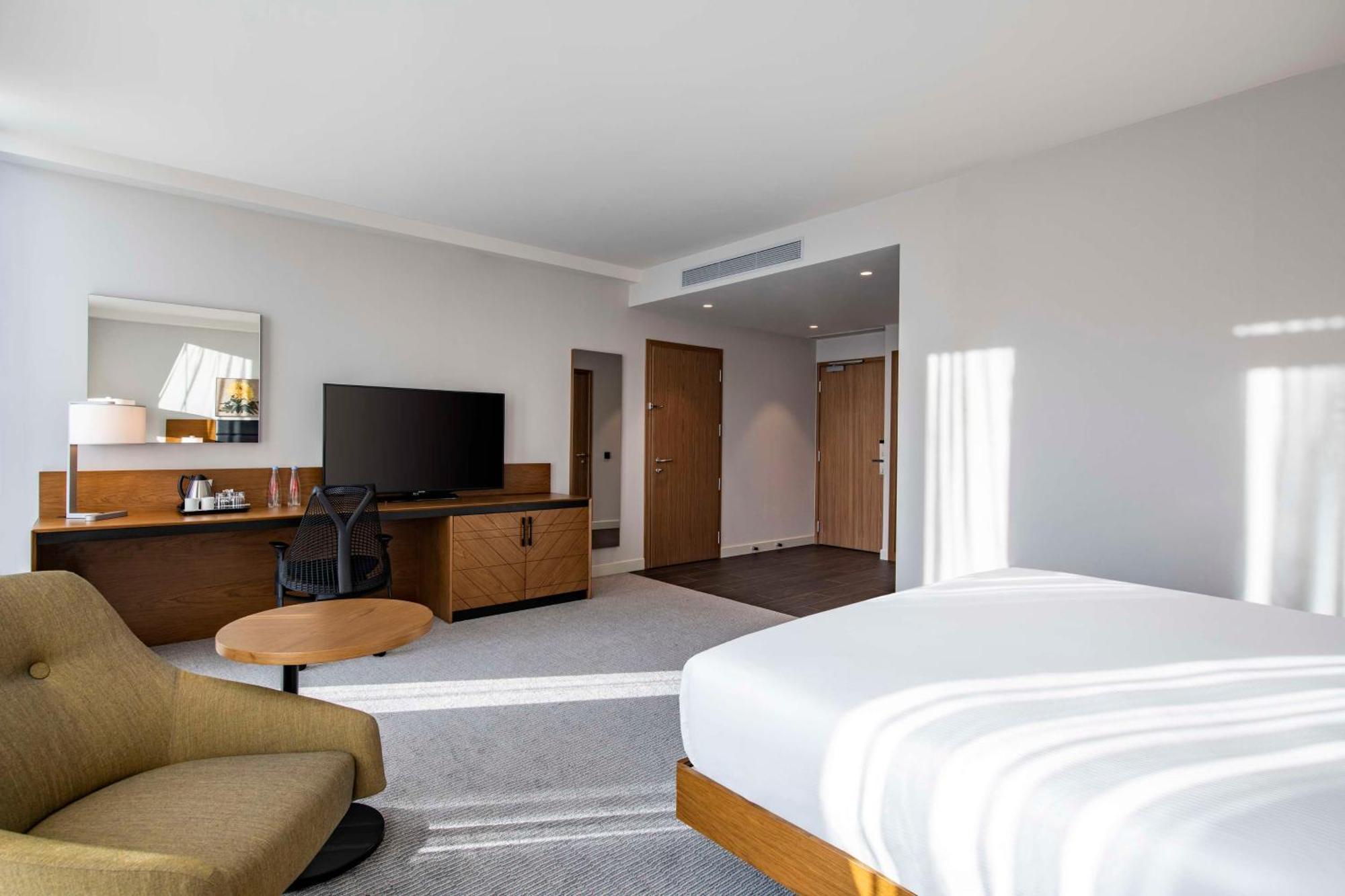 Hilton Garden Inn Tbilisi Chavchavadze Kültér fotó