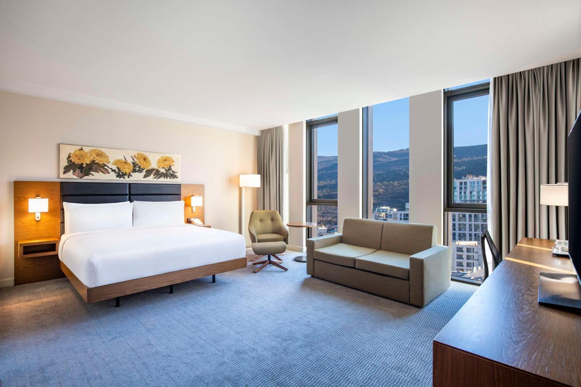 Hilton Garden Inn Tbilisi Chavchavadze Kültér fotó