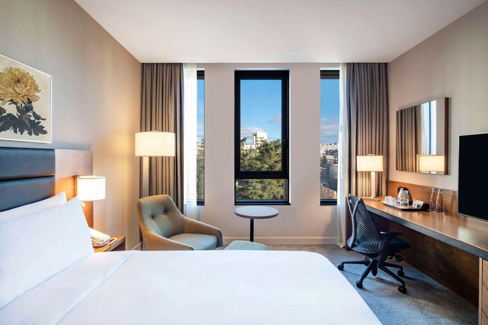 Hilton Garden Inn Tbilisi Chavchavadze Kültér fotó