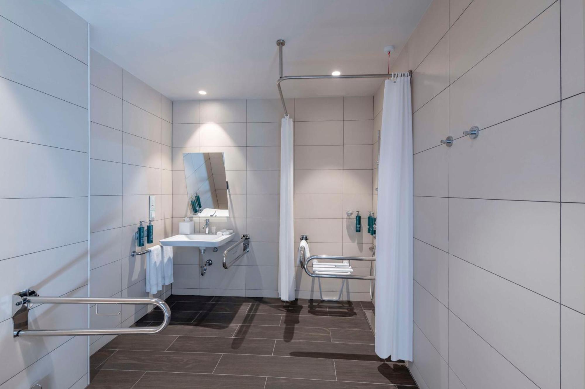 Hilton Garden Inn Tbilisi Chavchavadze Kültér fotó