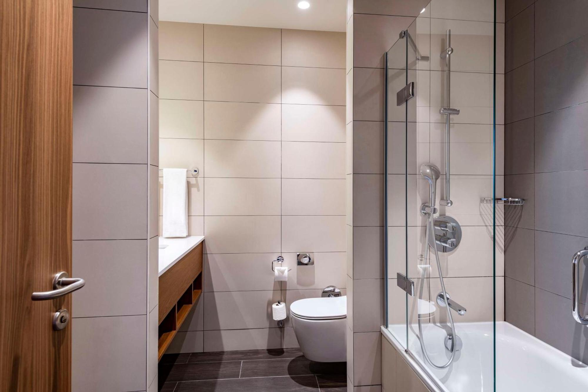 Hilton Garden Inn Tbilisi Chavchavadze Kültér fotó