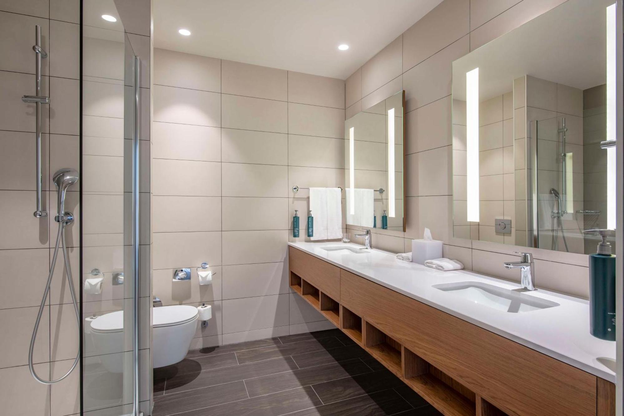 Hilton Garden Inn Tbilisi Chavchavadze Kültér fotó