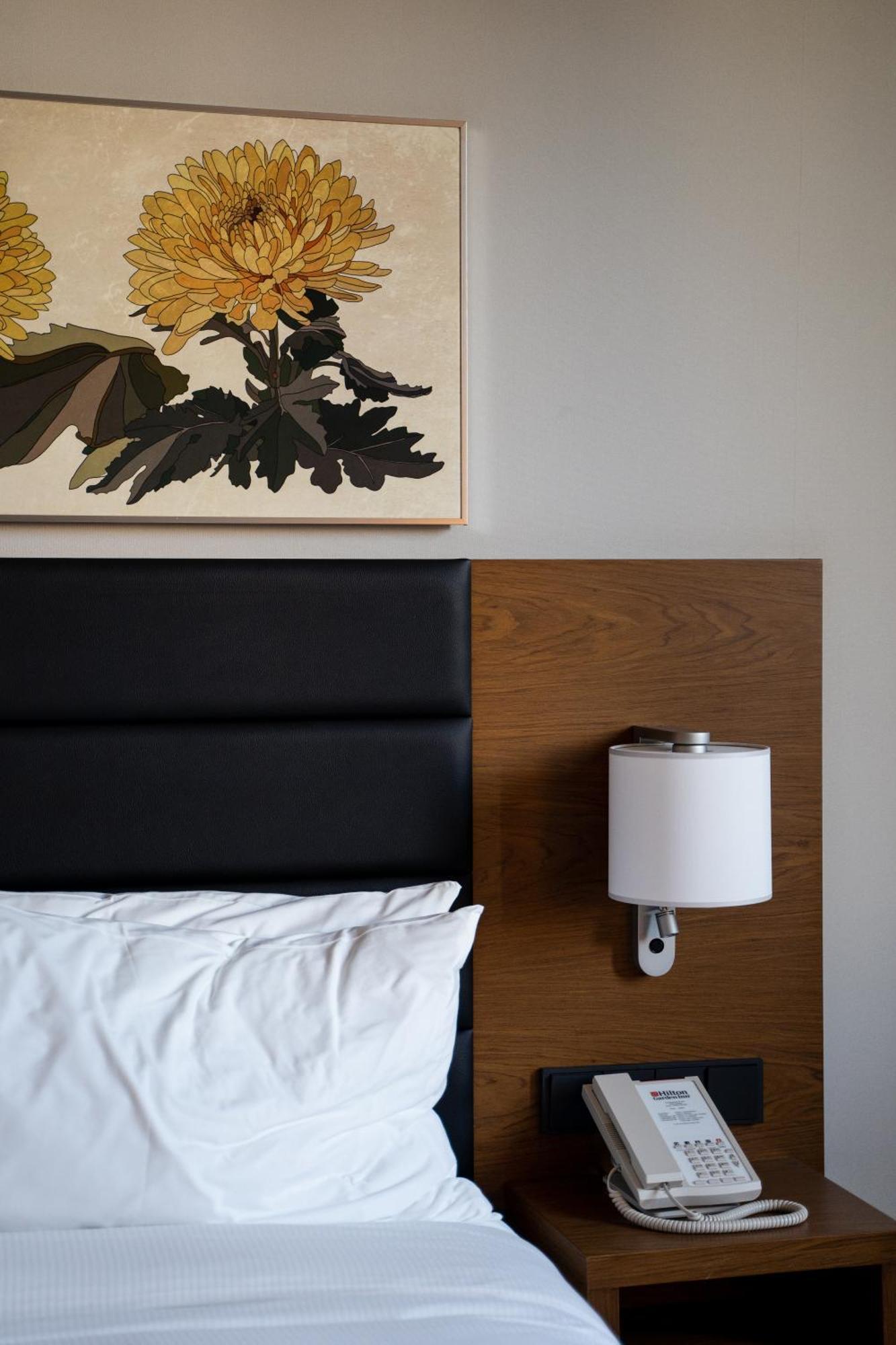 Hilton Garden Inn Tbilisi Chavchavadze Kültér fotó