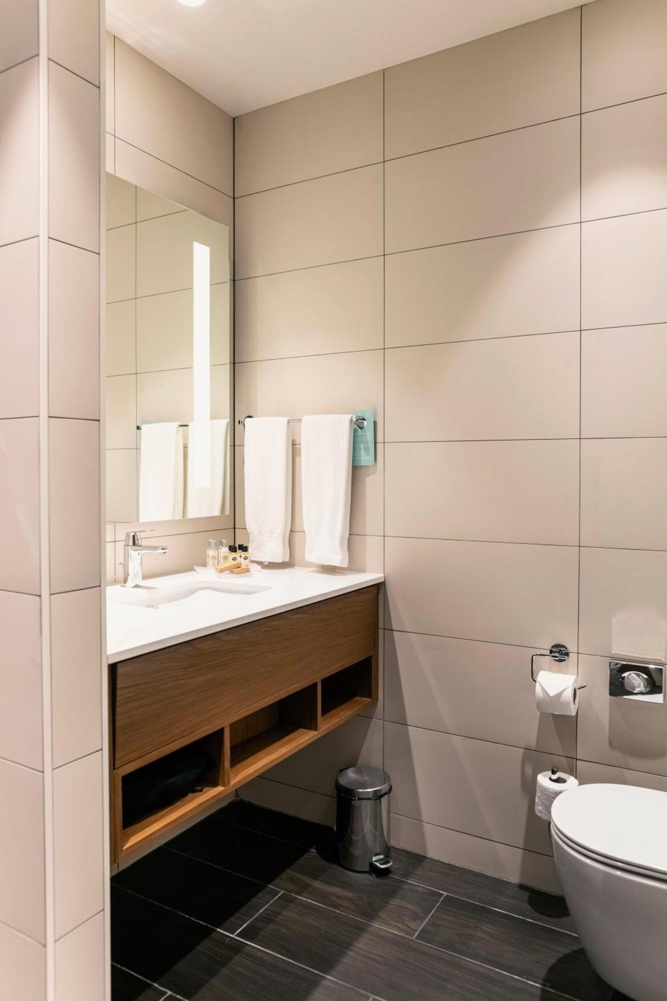Hilton Garden Inn Tbilisi Chavchavadze Kültér fotó