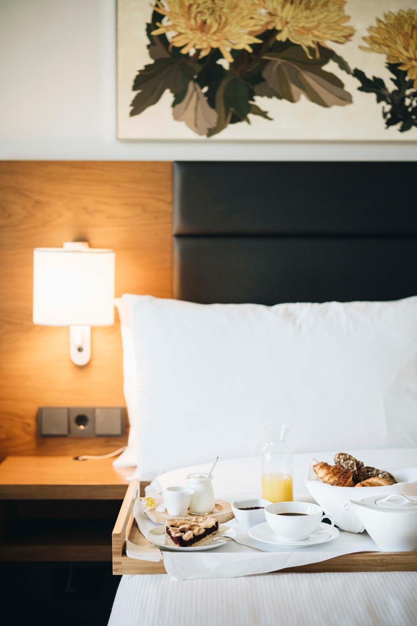 Hilton Garden Inn Tbilisi Chavchavadze Kültér fotó